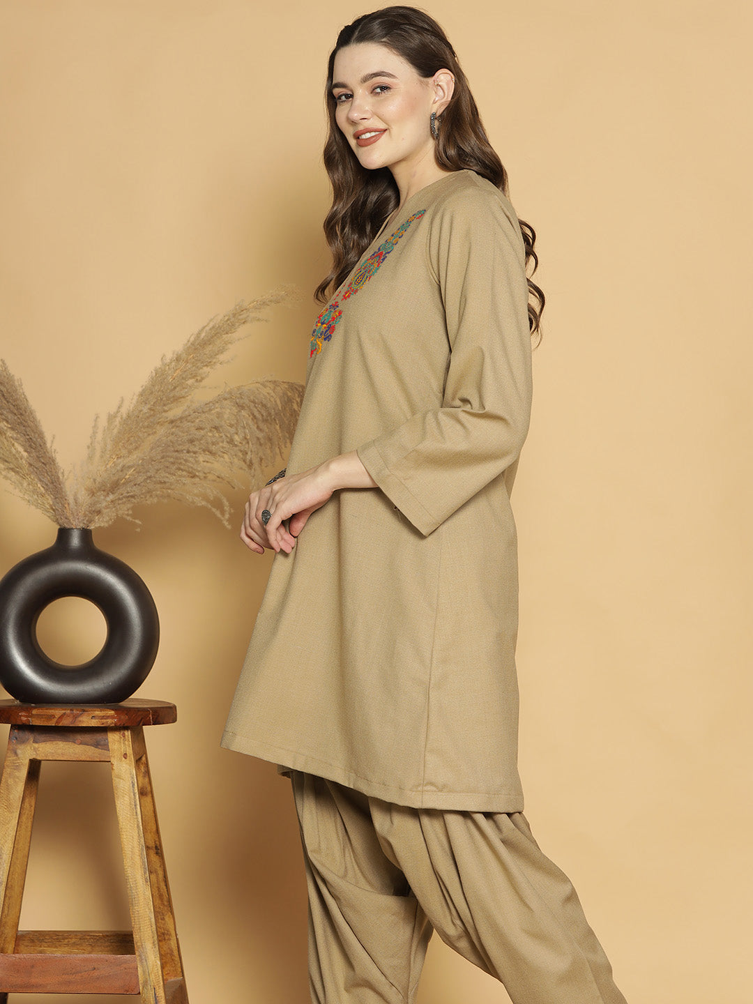 Beige Acrylic Kurti - Raza