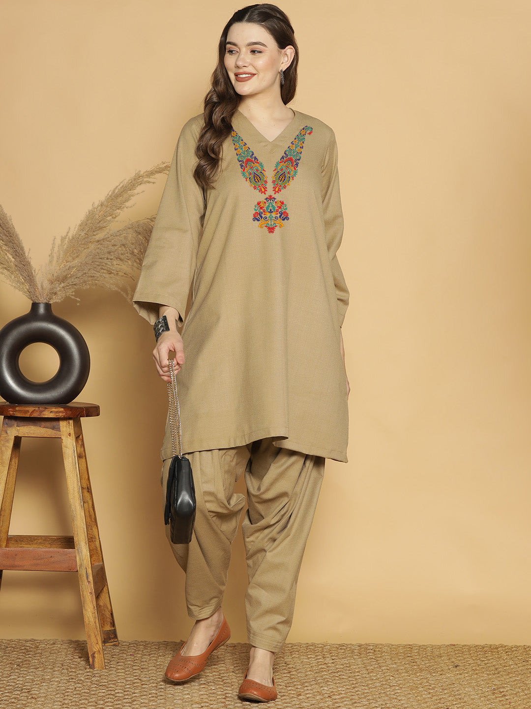 Beige Acrylic Kurti - Raza