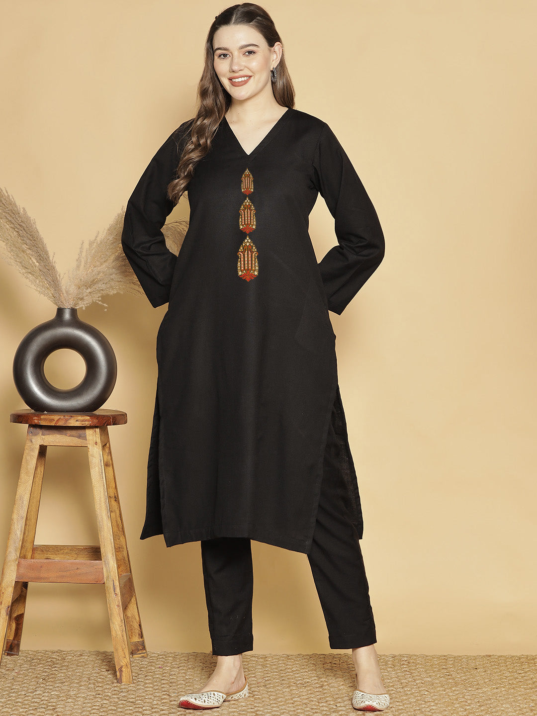 Black Acrylic LongKurta - Dariya