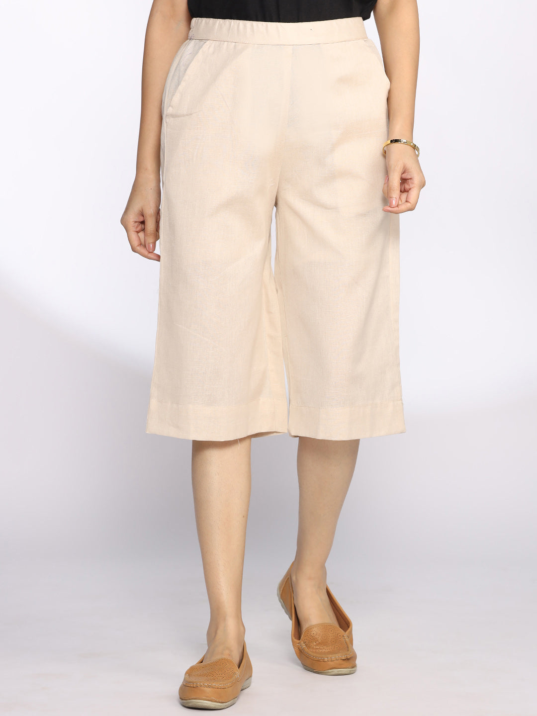 Cream Cotton Knee-Length Shorts