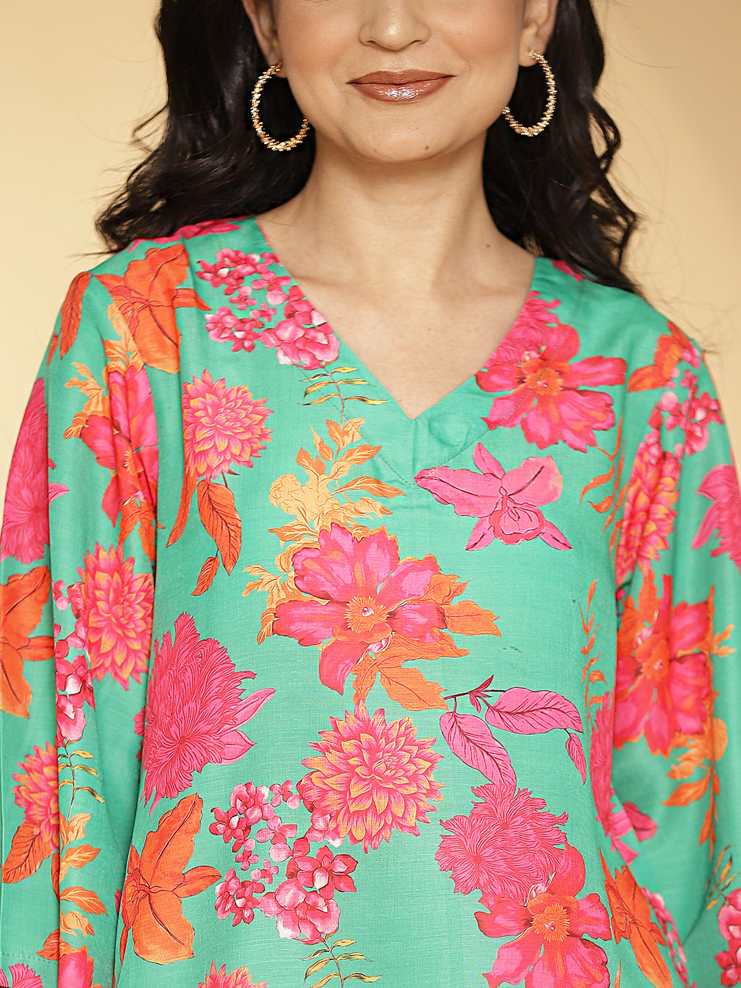 GreenFloral Muslin Printed ShortKurti & Pants