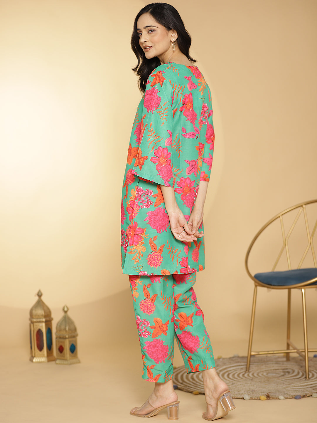 GreenFloral Muslin Printed ShortKurti & Pants