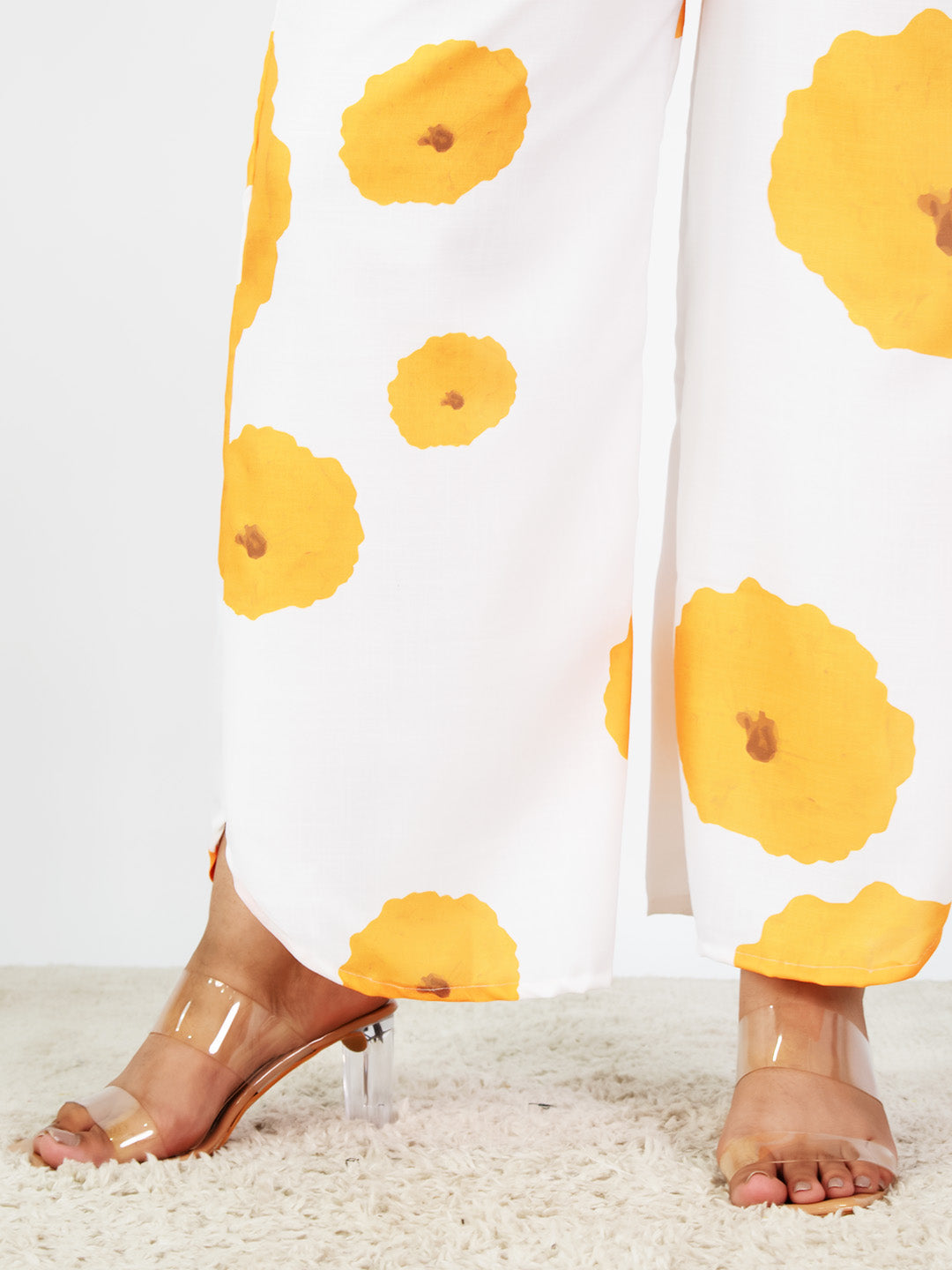 White&Yellow FloralCottonSlub Curved Palazzos